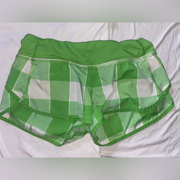 Lululemon Athletica Green/White Plaid Speed Shorts - Picture 2 of 4
